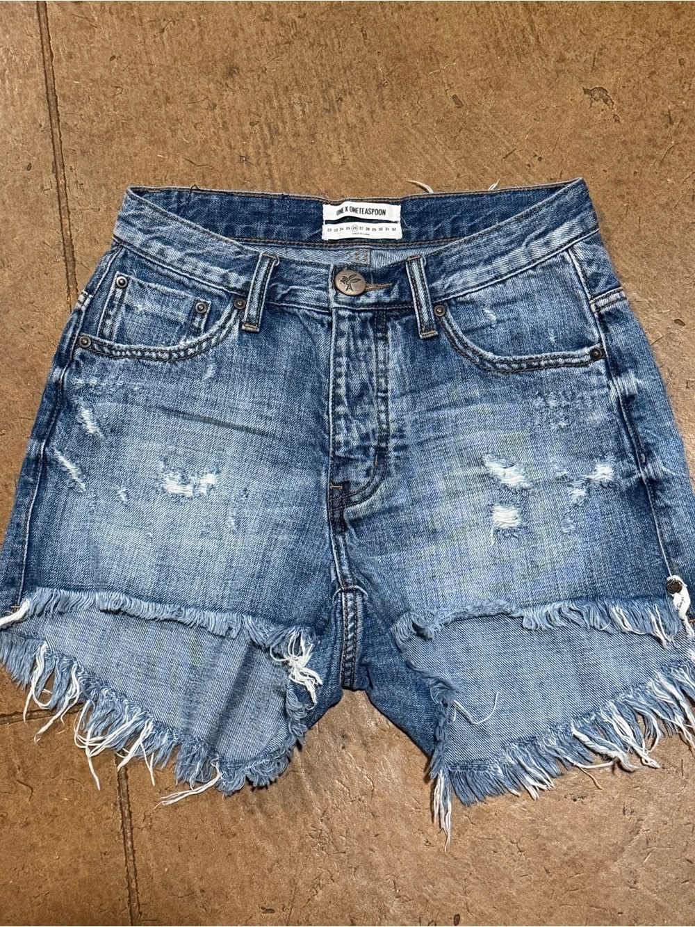 One Teaspoon Distressed Jean Shorts Size 26